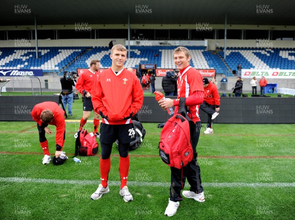 18.06.10 - Wales Rugby Captains Run - Tom Prydie and Dan Biggar during a visit to Carisbrook, Dunedin. 