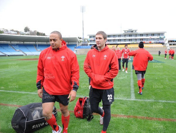 18.06.10 - Wales Rugby Captains Run - Gavin Thomas and Andrew Bishop during a visit to Carisbrook, Dunedin. 