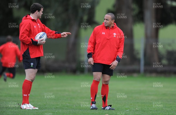 18.06.10 - Wales Rugby Captains Run - Gavin Thomas talks to Jamie Roberts during training. 