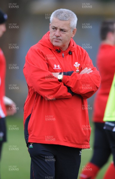 18.06.10 - Wales Rugby Captains Run - Head coach Warren Gatland during training. 