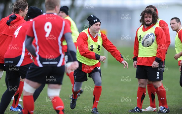 18.06.10 - Wales Rugby Captains Run - Stephen Jones during training. 