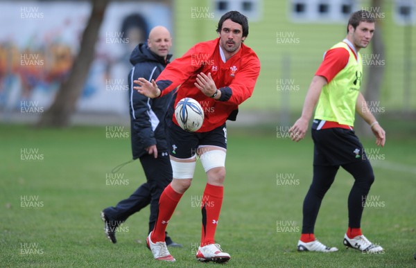 18.06.10 - Wales Rugby Captains Run - Jonathan Thomas during training. 