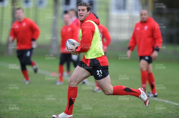 18.06.10 - Wales Rugby Captains Run - Jamie Roberts during training. 