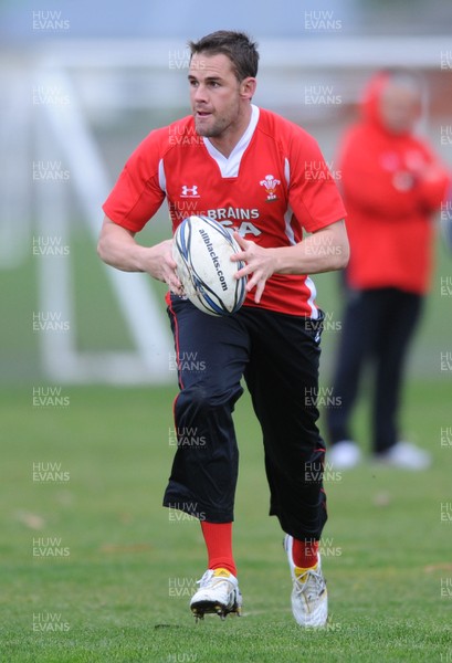 18.06.10 - Wales Rugby Captains Run - Lee Byrne during training. 