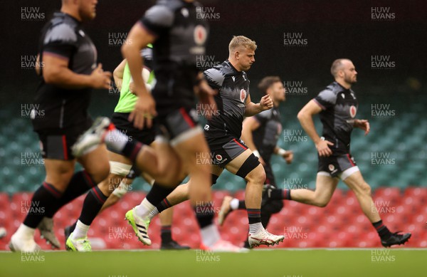 180823 - Wales Captains Run at the Principality Stadium the day before their final Rugby World Cup warm up game against South Africa - Jac Morgan during training