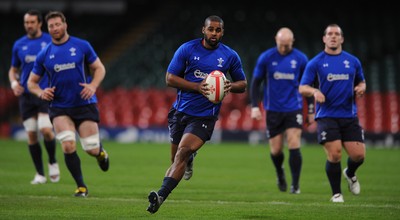18.11.10 - Wales Rugby Training - Aled Brew during training. 