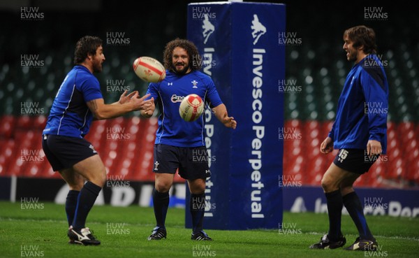 18.11.10 - Wales Rugby Training - Huw Bennett, Adam Jones and Ryan Jones during training. 