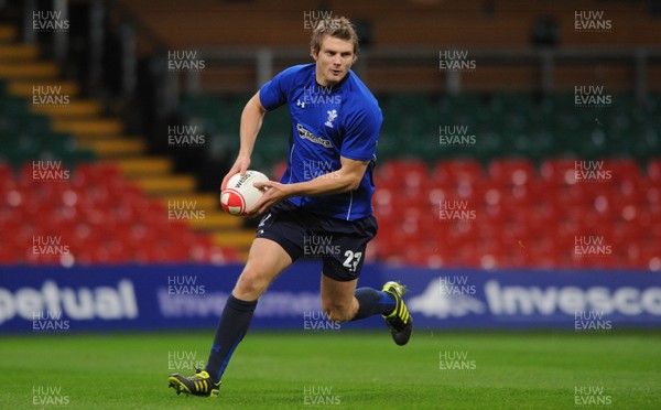 18.11.10 - Wales Rugby Training - Dan Biggar during training. 