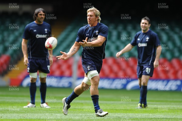 19.08.11 - Wales Rugby Captains Run - Andy Powell during training. 
