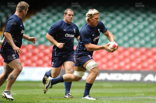 19.08.11 - Wales Rugby Captains Run - Andy Powell during training. 