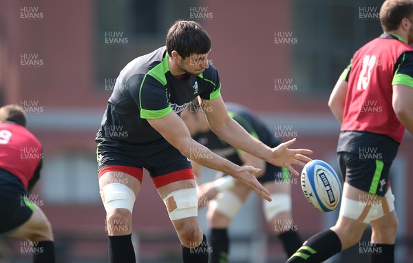 200315 - Wales Rugby Training -Luke Charteris during training