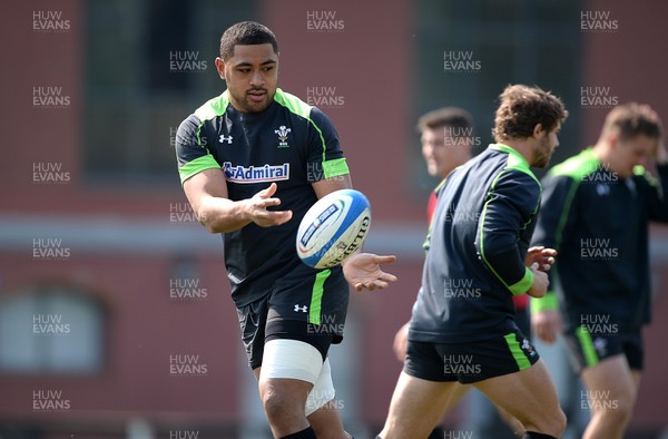 200315 - Wales Rugby Training -Taulupe Faletau during training