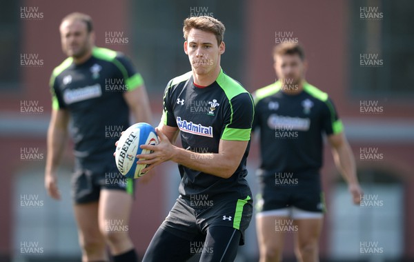 200315 - Wales Rugby Training -Liam Williams during training