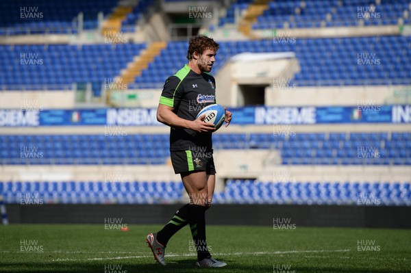 200315 - Wales Rugby Training -Leigh Halfpenny during training