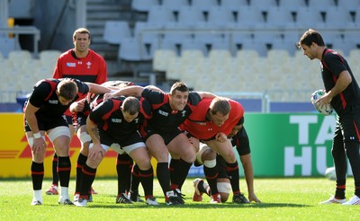 20.10.11 - Wales Rugby Captains Run - Paul James, Huw Bennett and Gethin Jenkins during training. 