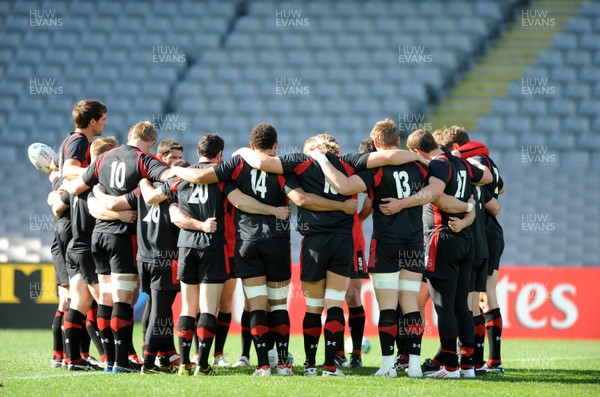 20.10.11 - Wales Rugby Captains Run - Wales team huddle during training. 