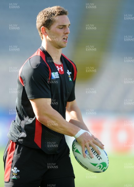 20.10.11 - Wales Rugby Captains Run - George North during training. 