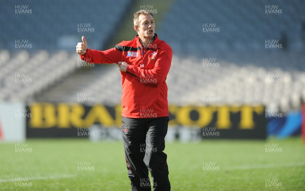 20.10.11 - Wales Rugby Captains Run - Attack coach Rob Howley  during training. 