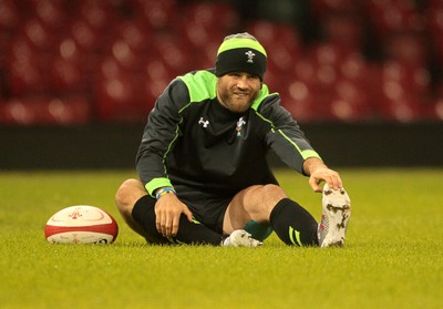 211114 - Wales Rugby Captains Run - Jamie Roberts during training