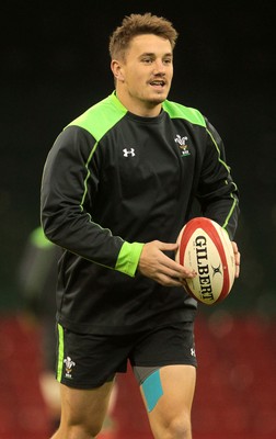 211114 - Wales Rugby Captains Run - Jonathan Davies during training