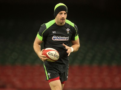 211114 - Wales Rugby Captains Run - Alex Cuthbert during training