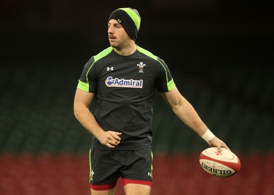 211114 - Wales Rugby Captains Run - Alex Cuthbert during training