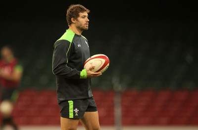 211114 - Wales Rugby Captains Run - Leigh Halfpenny during training