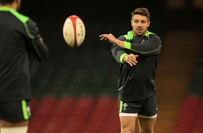 211114 - Wales Rugby Captains Run - Rhys Webb during training