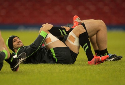 211114 - Wales Rugby Captains Run - Sam Warburton during training