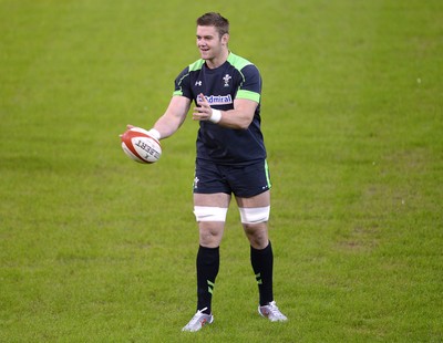 211114 - Wales Rugby Training -Dan Lydiate during training