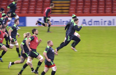 211114 - Wales Rugby Training -George North during training