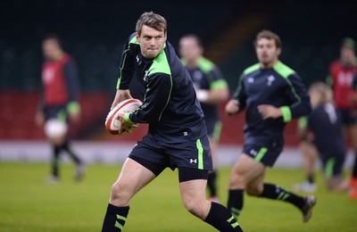 211114 - Wales Rugby Training -Dan Biggar during training