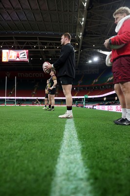 211125 - Wales Rugby Captains Run ahead of the New Zealand game tomorrow - Dewi Lake during training