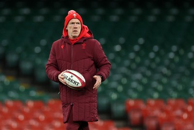 211125 - Wales Rugby Captains Run ahead of the New Zealand game tomorrow - Steve Tandy, Head Coach during training
