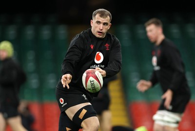 211125 - Wales Rugby Captains Run ahead of the New Zealand game tomorrow - Morgan Morse during training