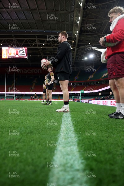 211125 - Wales Rugby Captains Run ahead of the New Zealand game tomorrow - Dewi Lake during training