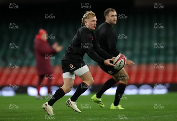 211125 - Wales Rugby Captains Run ahead of the New Zealand game tomorrow - Blair Murray during training