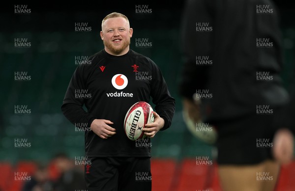 211125 - Wales Rugby Captains Run ahead of the New Zealand game tomorrow - Keiron Assiratti during training