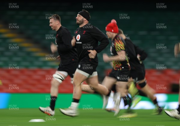 211125 - Wales Rugby Captains Run ahead of the New Zealand game tomorrow - Gareth Thomas during training