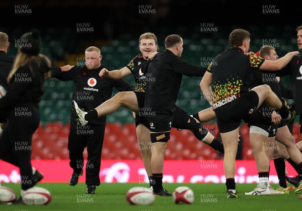 211125 - Wales Rugby Captains Run ahead of the New Zealand game tomorrow - Archie Griffin during training