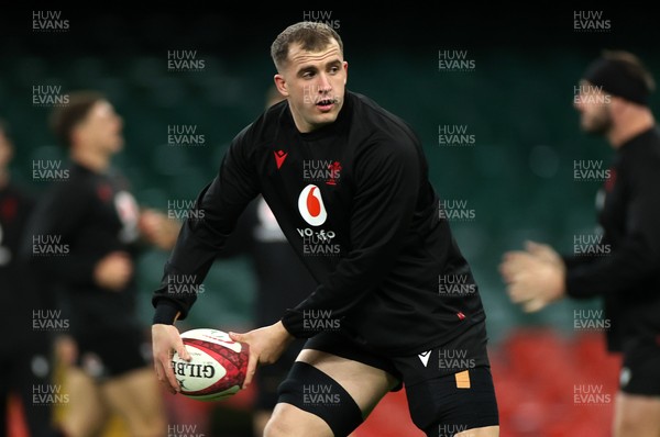211125 - Wales Rugby Captains Run ahead of the New Zealand game tomorrow - Morgan Morse during training