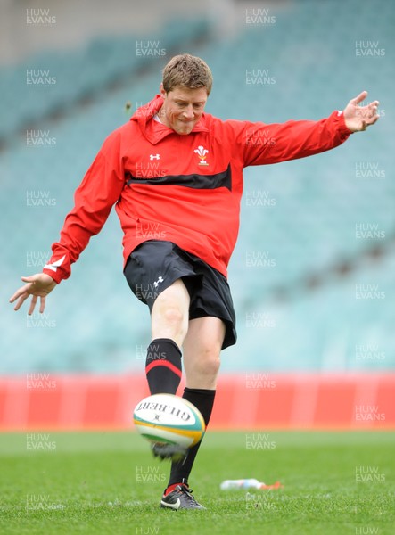 220612 - Wales Rugby Captains Run -Rhys Priestland during training