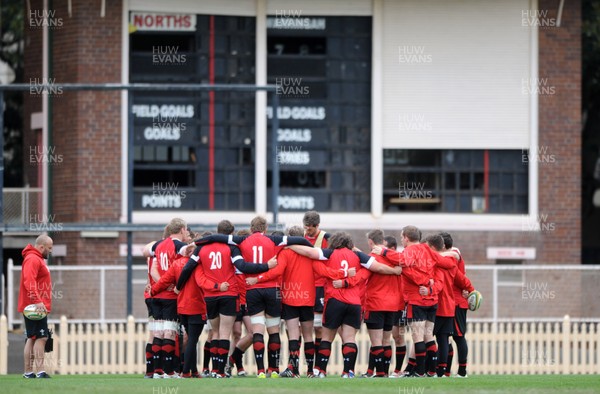 220612 - Wales Rugby Captains Run -Wales players huddle during training