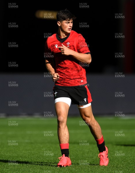 231020 - Wales Rugby Training - Louis Rees-Zammit during training