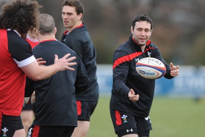 240212 - Wales Rugby Captains Run -Stephen Jones during training