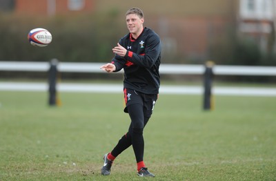 240212 - Wales Rugby Captains Run -Rhys Priestland during training