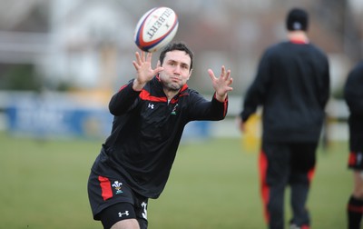 240212 - Wales Rugby Captains Run -Stephen Jones during training