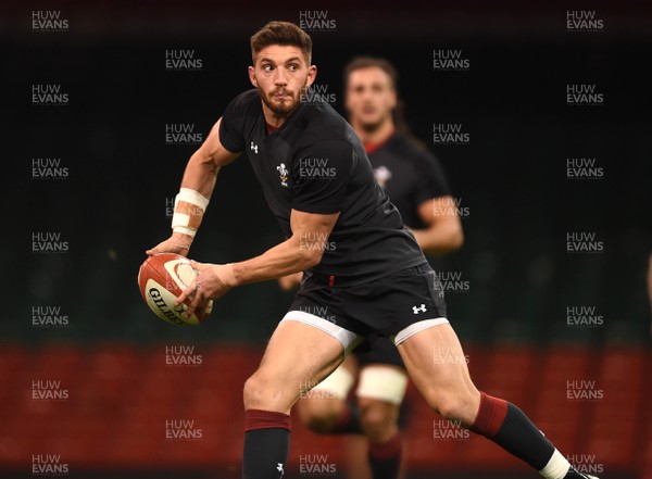 241117 - Wales Rugby Training - Owen Williams