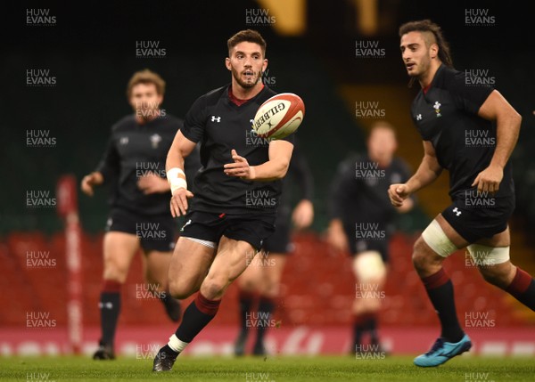 241117 - Wales Rugby Training - Owen Williams
