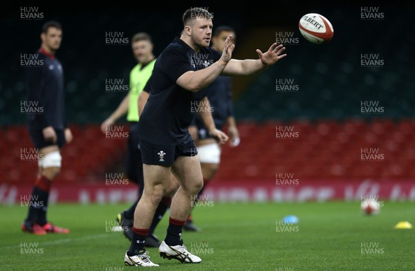 241117 - Wales Rugby Captains Run - Rob Evans during training